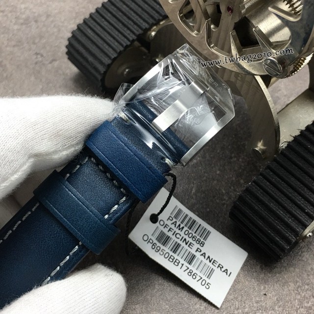 沛納海男士腕表 PAM688 GMT調時功能腕表  gjs1752